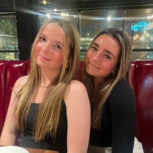 Meet your Posher, Eva